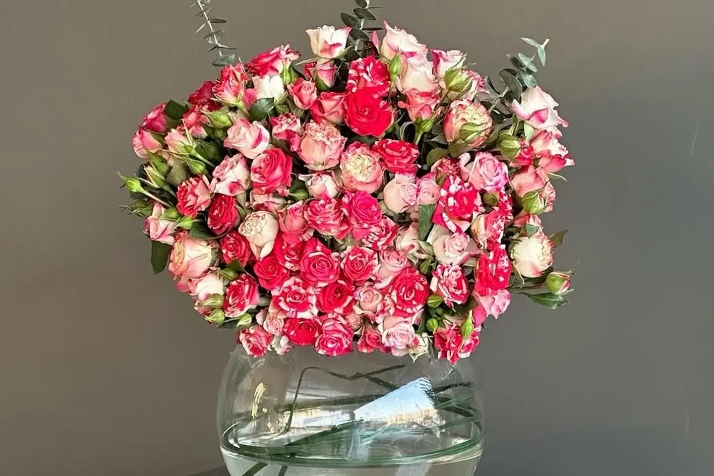 Natural Rose Vase Baby Rose Double Repeat