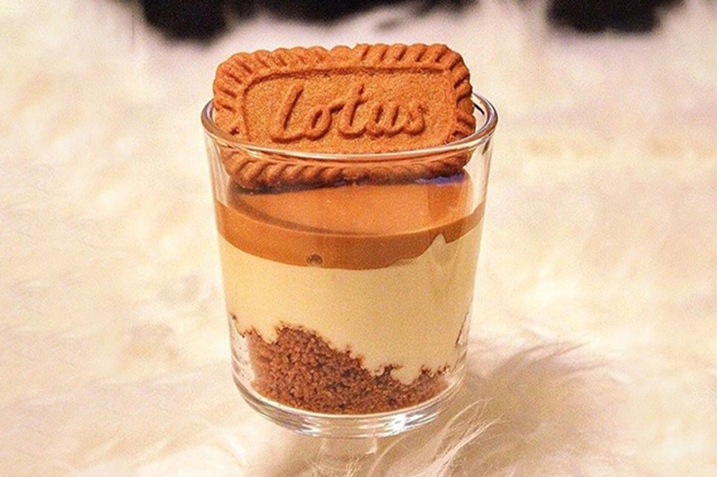 Lotus Cake