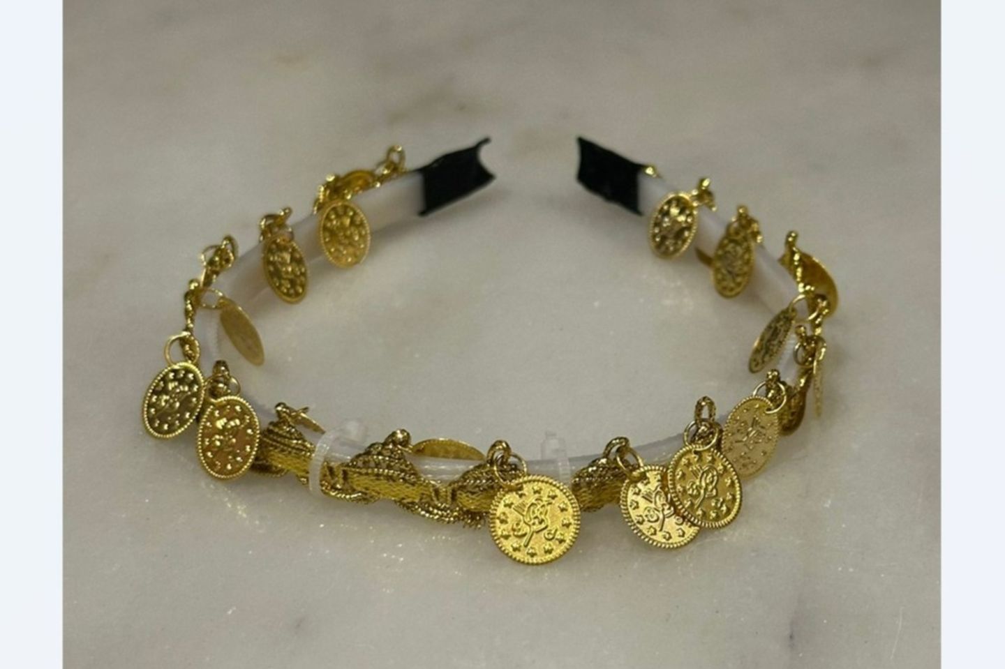 طوق شعر