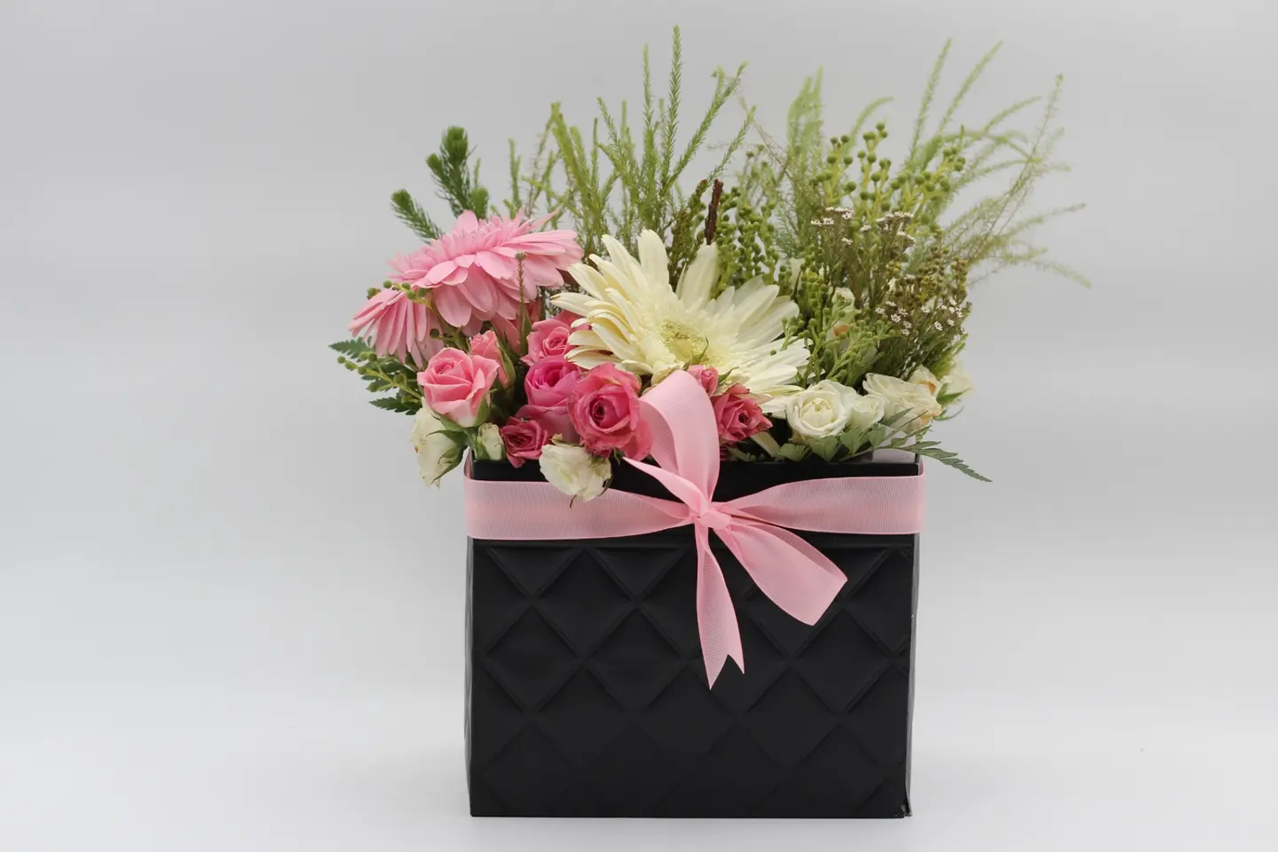 وردة و شتلة ٠٠٠٢٥