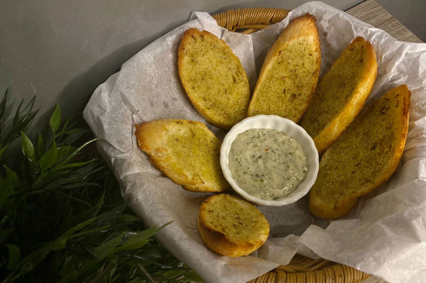 Garlic Bread Basket