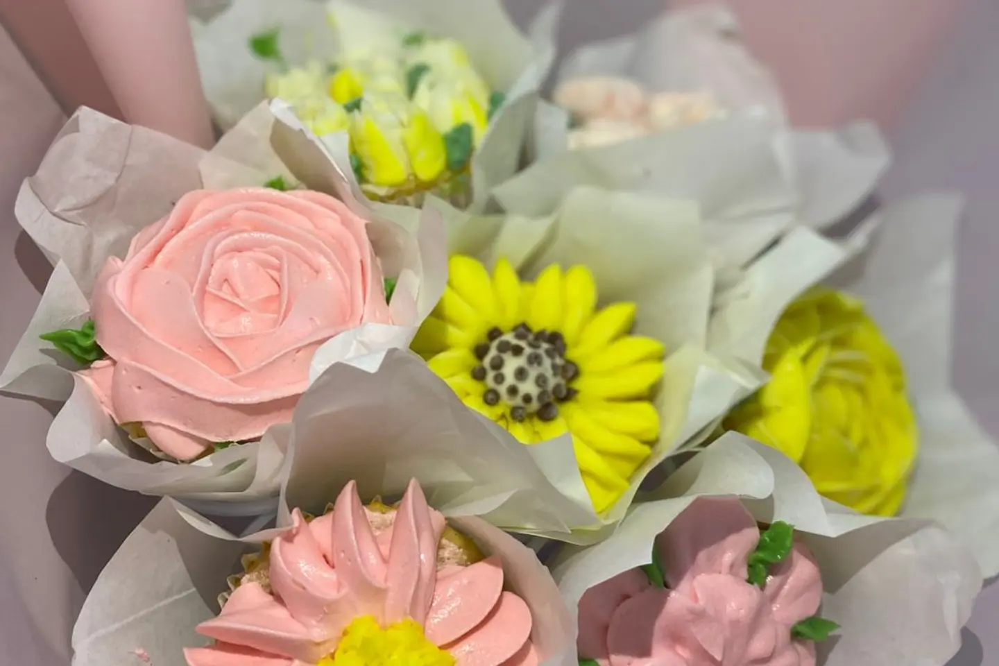 Cupcake Bouquet Shaped Like A Flower