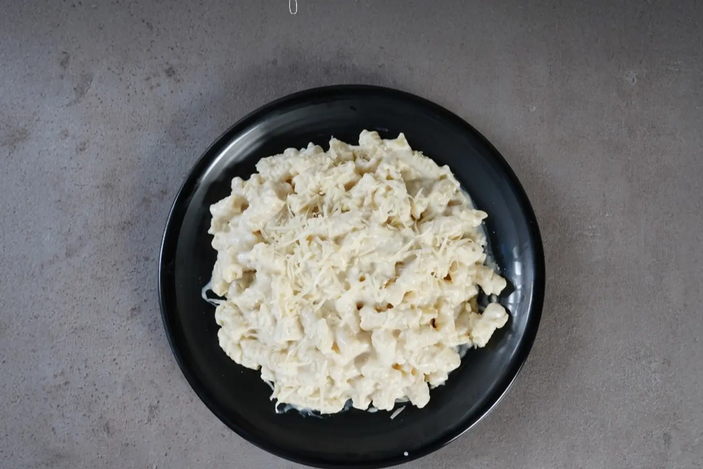 مكرنة بالوايت صوص