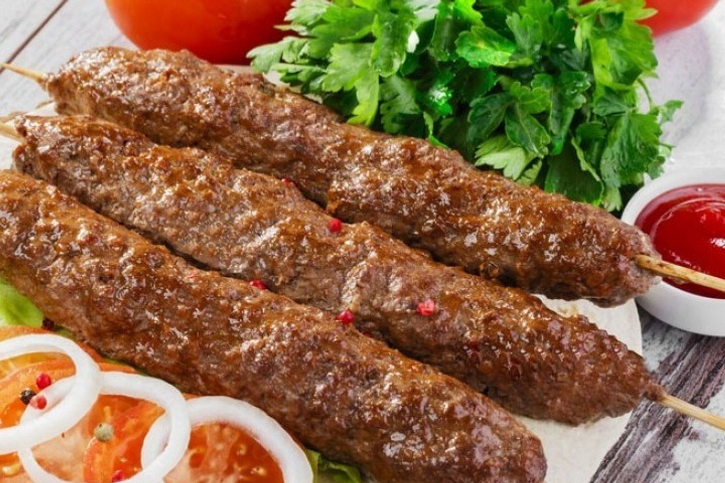 صحن كباب بالجبن