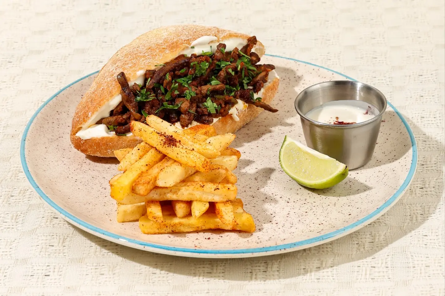 ساندويش كبدة مع فرايز