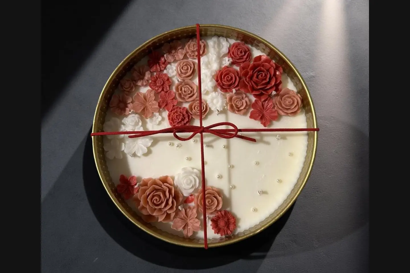 Scented Red Rose Candle In A Luxury Gift Box