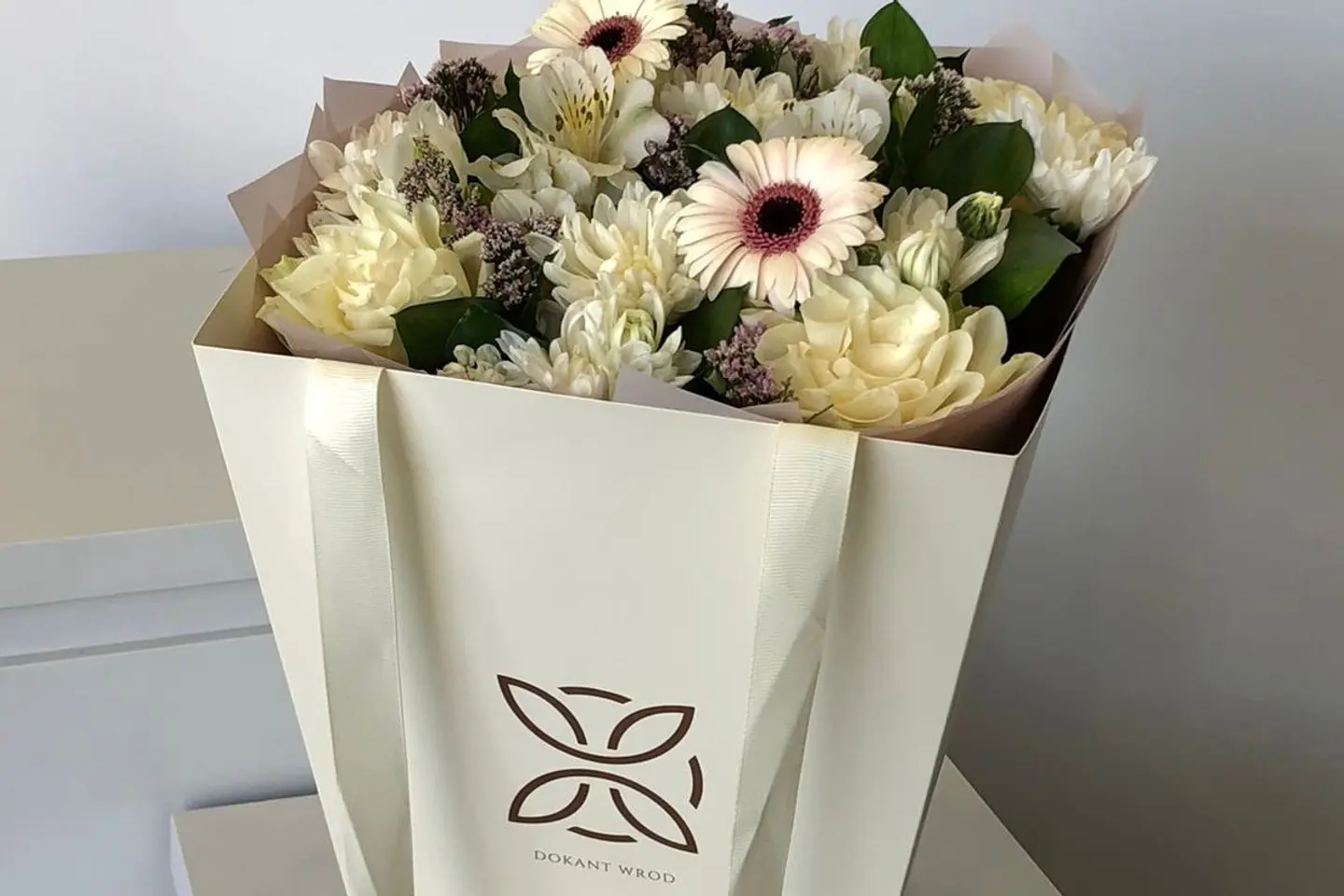 Dutch Rose Bouquet With Bag 24