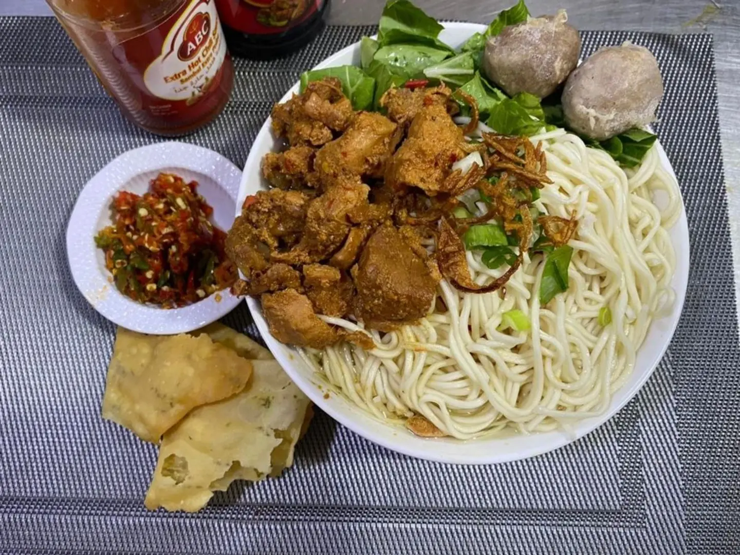 نودلز الدجاج باكسو