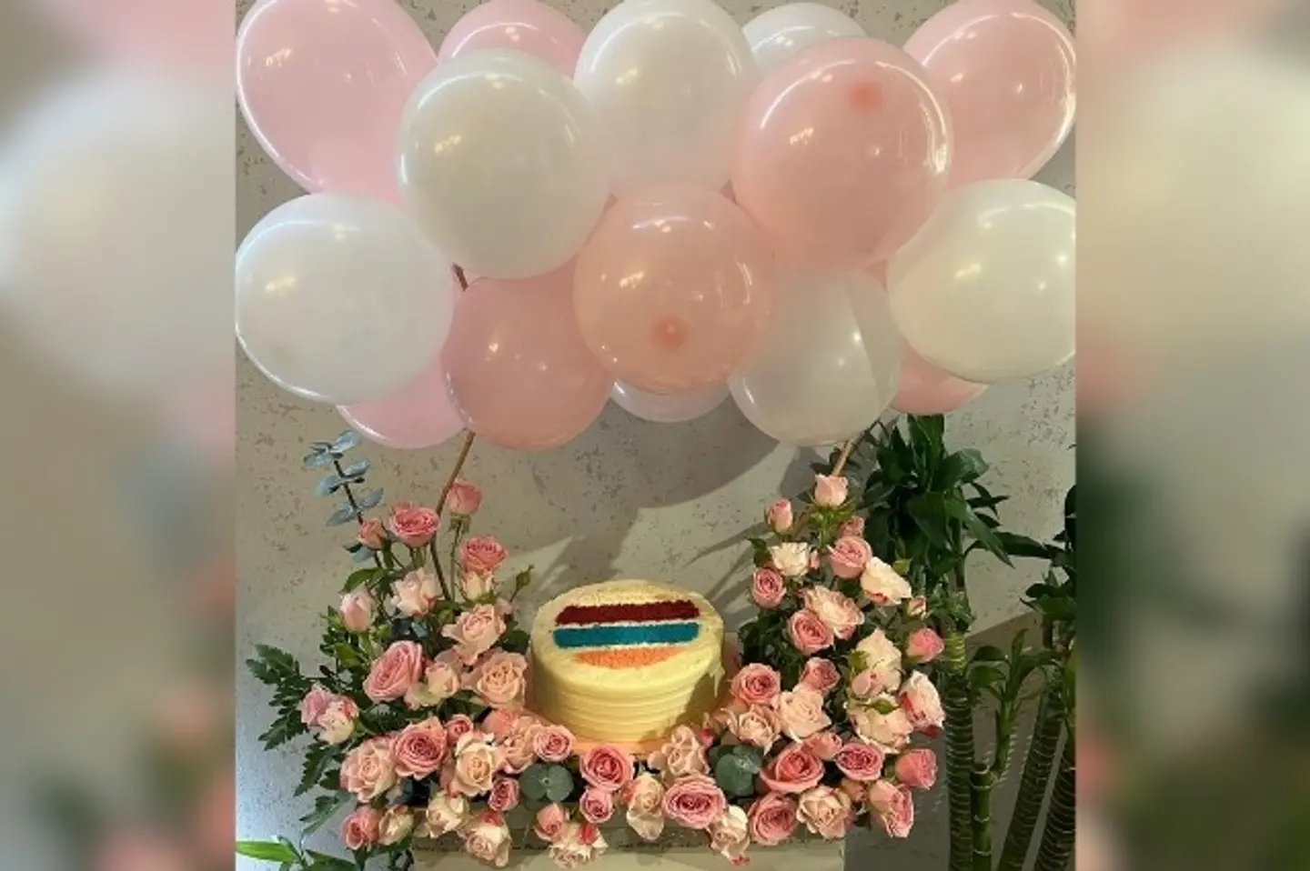 قاعدة كيك و ورد ١٧