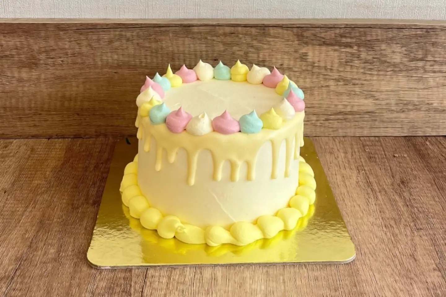 Med Cake Yellow