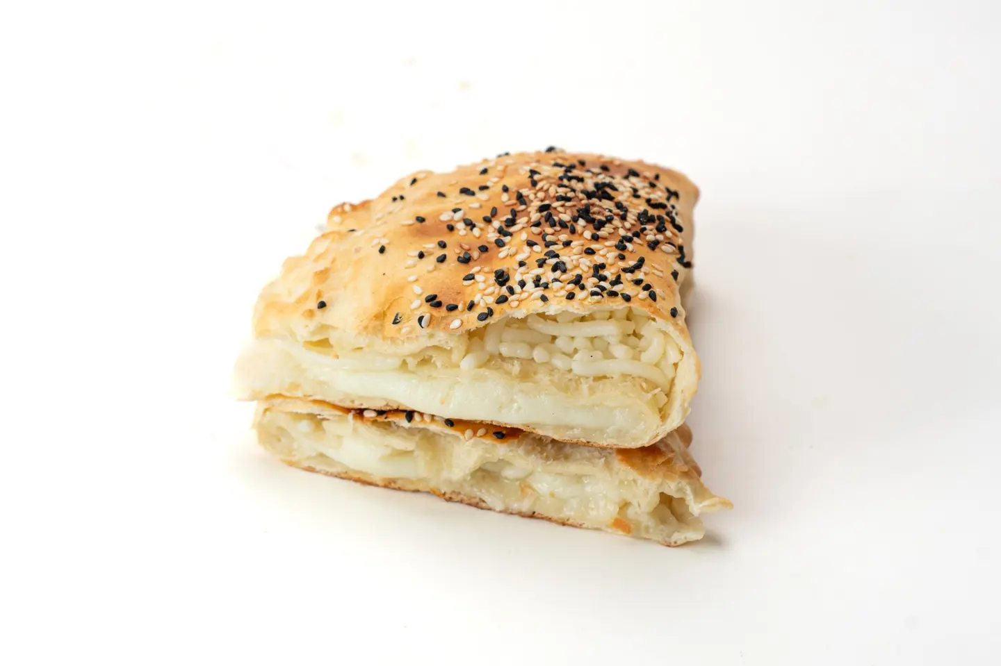 فطيرة جبن حلوم