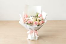 Pink Bouquet And Cake