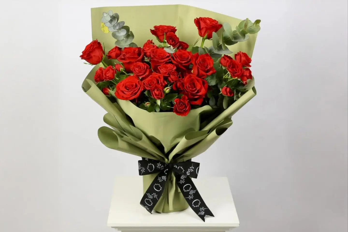 Red Roses Bouquet