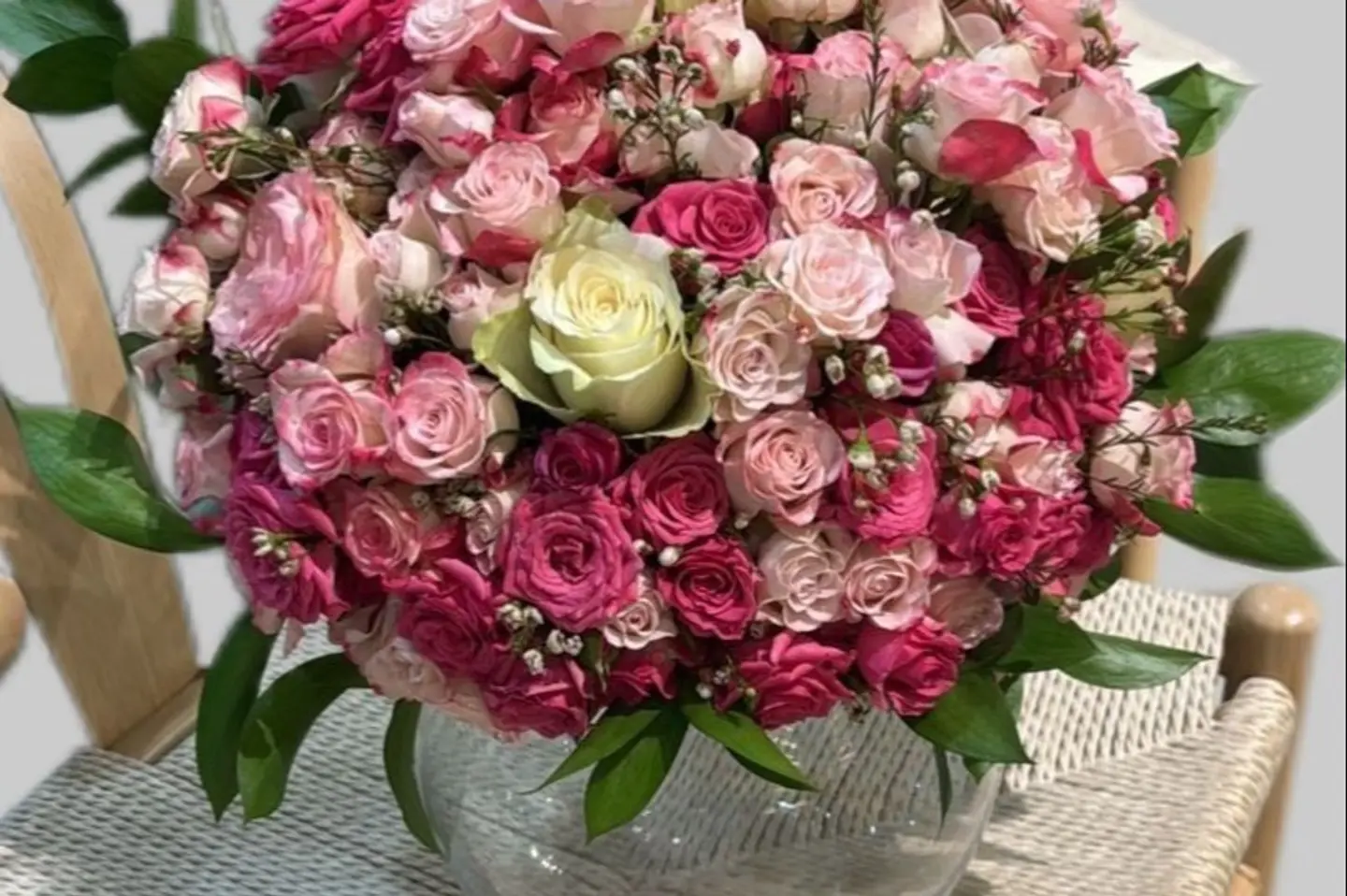 فازه بالورد الطبيعي مع قاعده زجاج