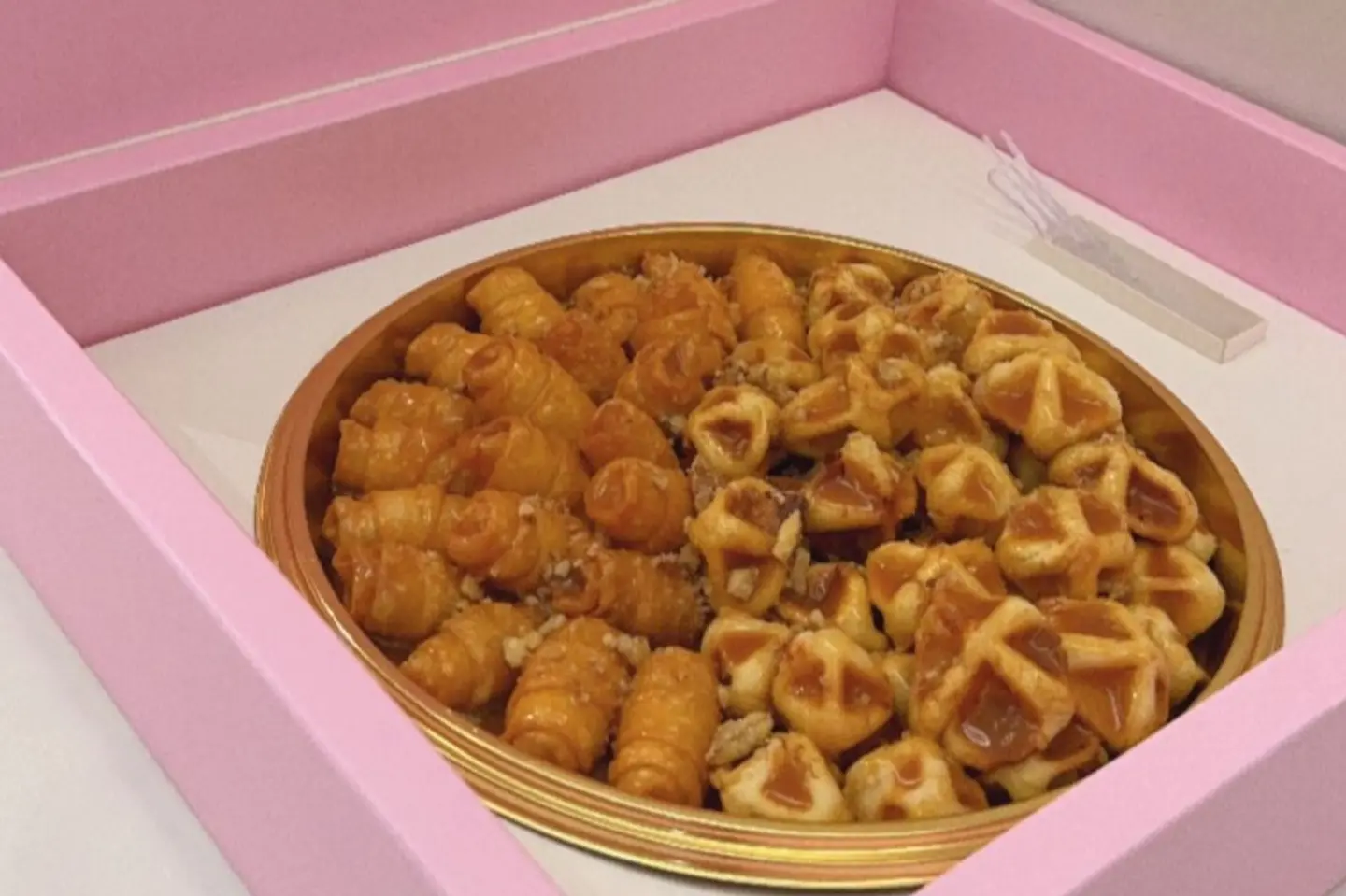 Mix Mini Croissant And Mini Waffle