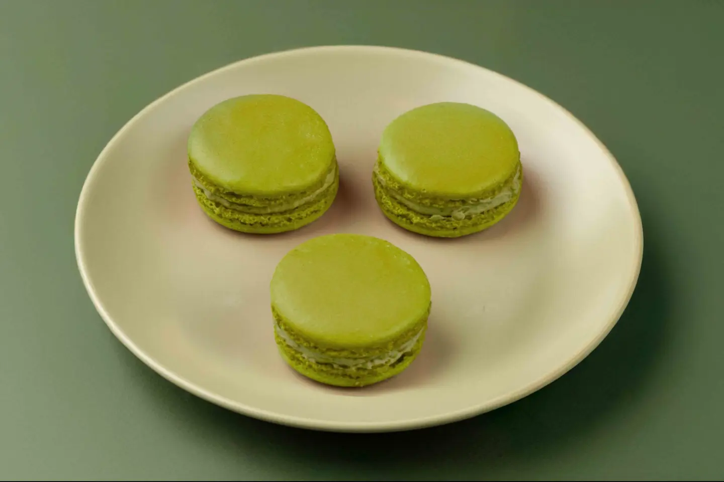 Pistachio Macaron   3 Pcs