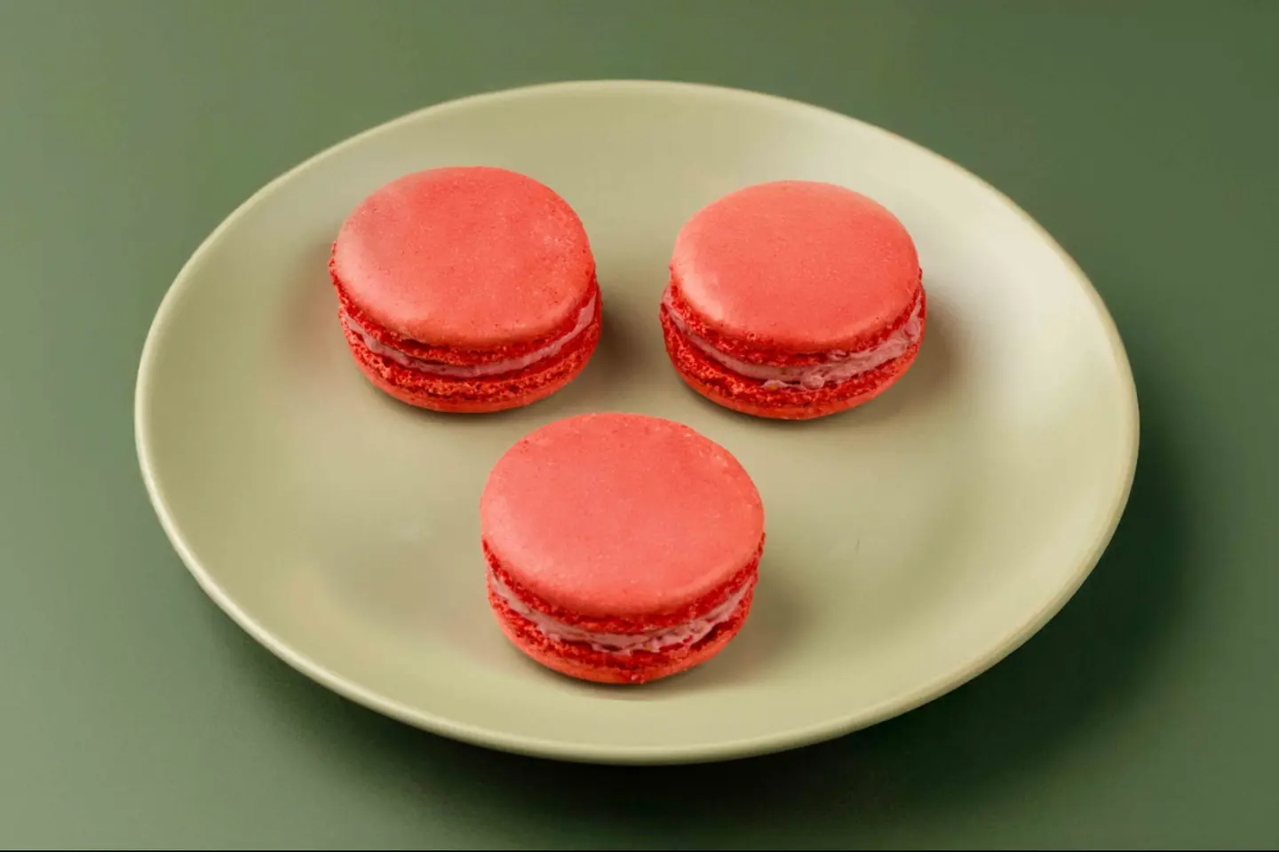 Raspberry Macarons   3 Pcs