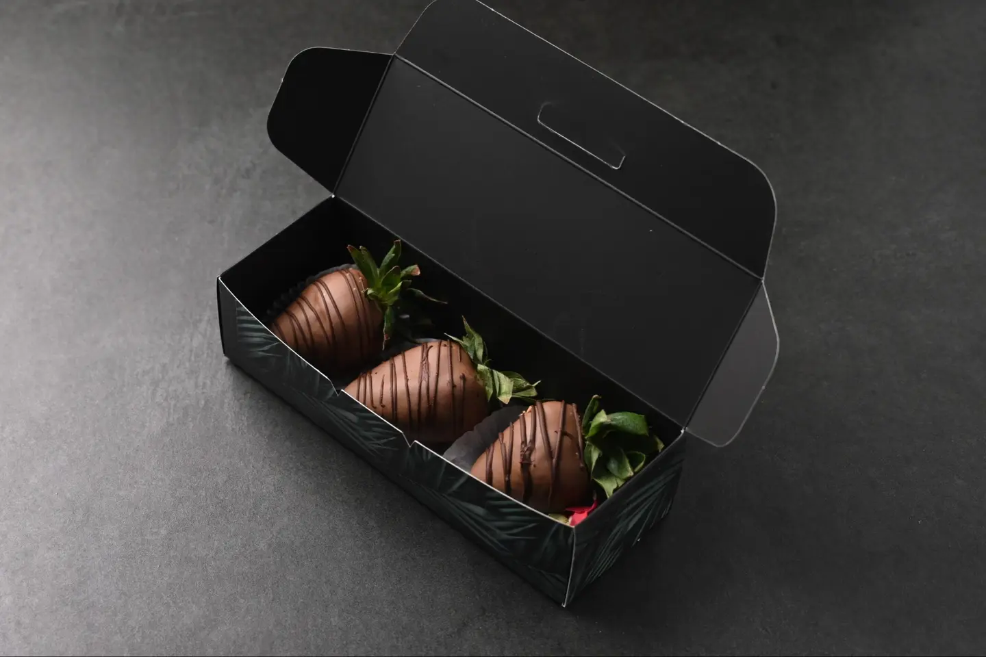 بوكس فراولة - حجم صغير