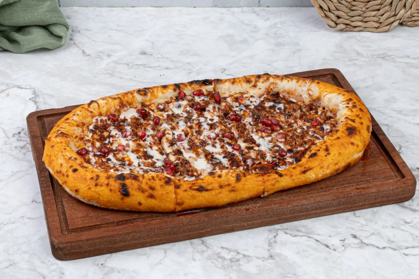 منقوشة نابولي لحم بعجين