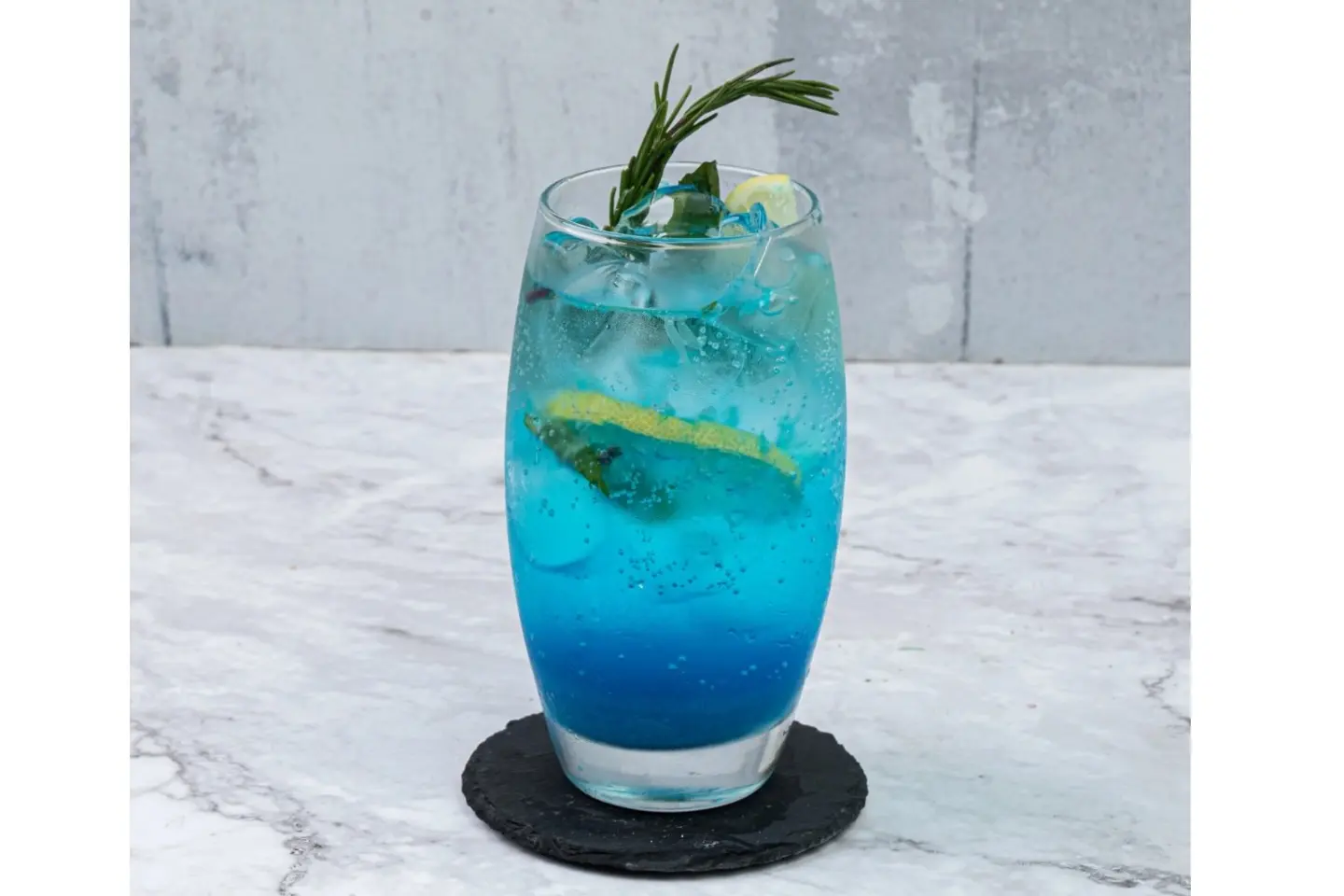 موهيتو توت ازرق