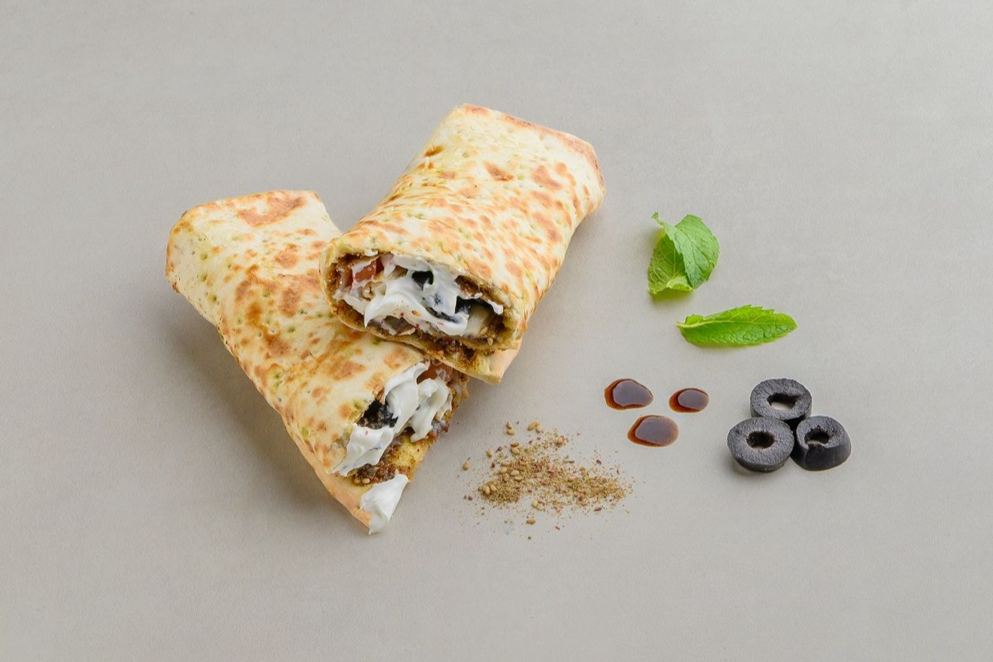 لبنة زعتر دبس رمان