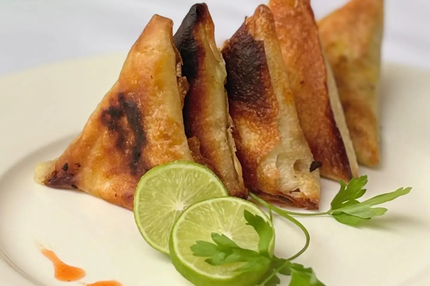 سمبوسة لحم مفرزنة – بالحبة