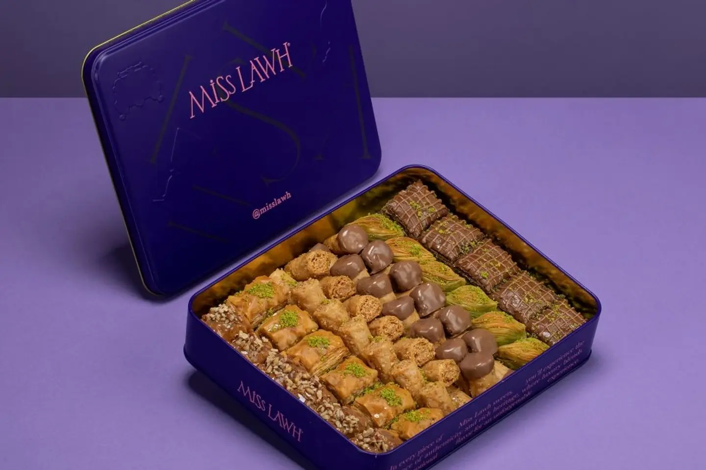 Large Baklava With Mixed Nuts