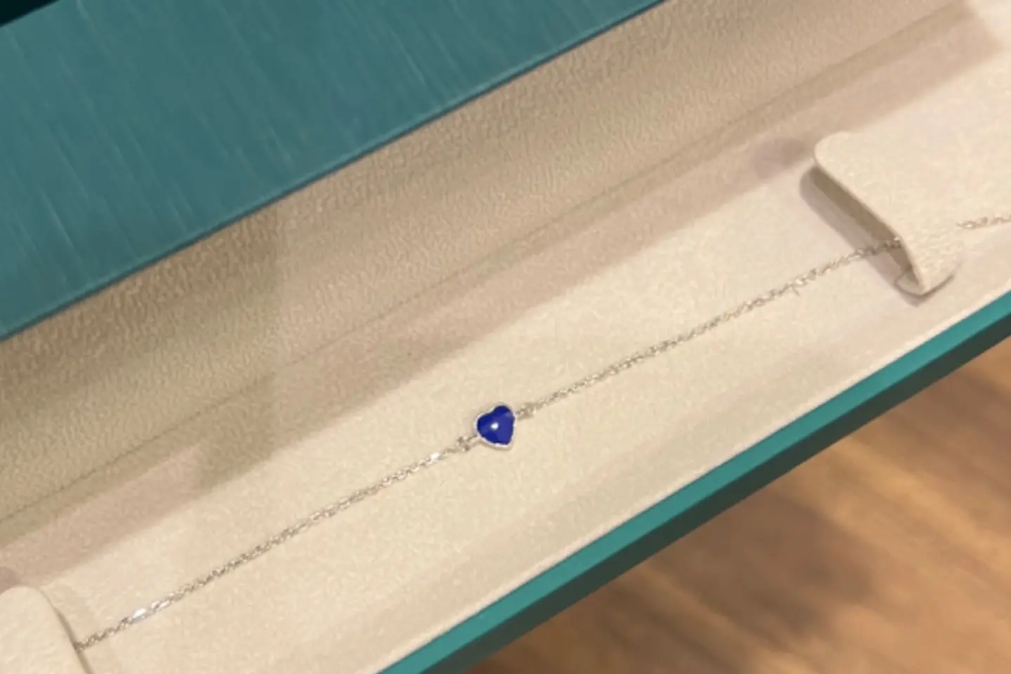 اسواره فايندرا ازرق