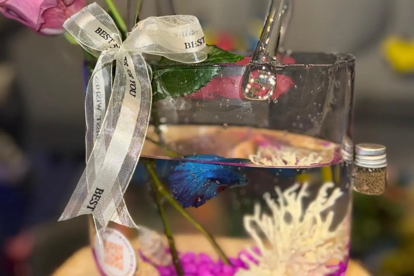 Bag Fish And White Coral With Roses