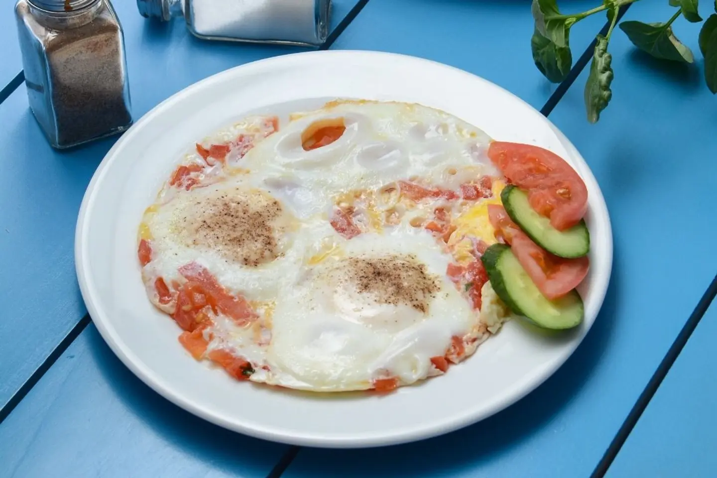 Sunny Side Up Egg With Tomato