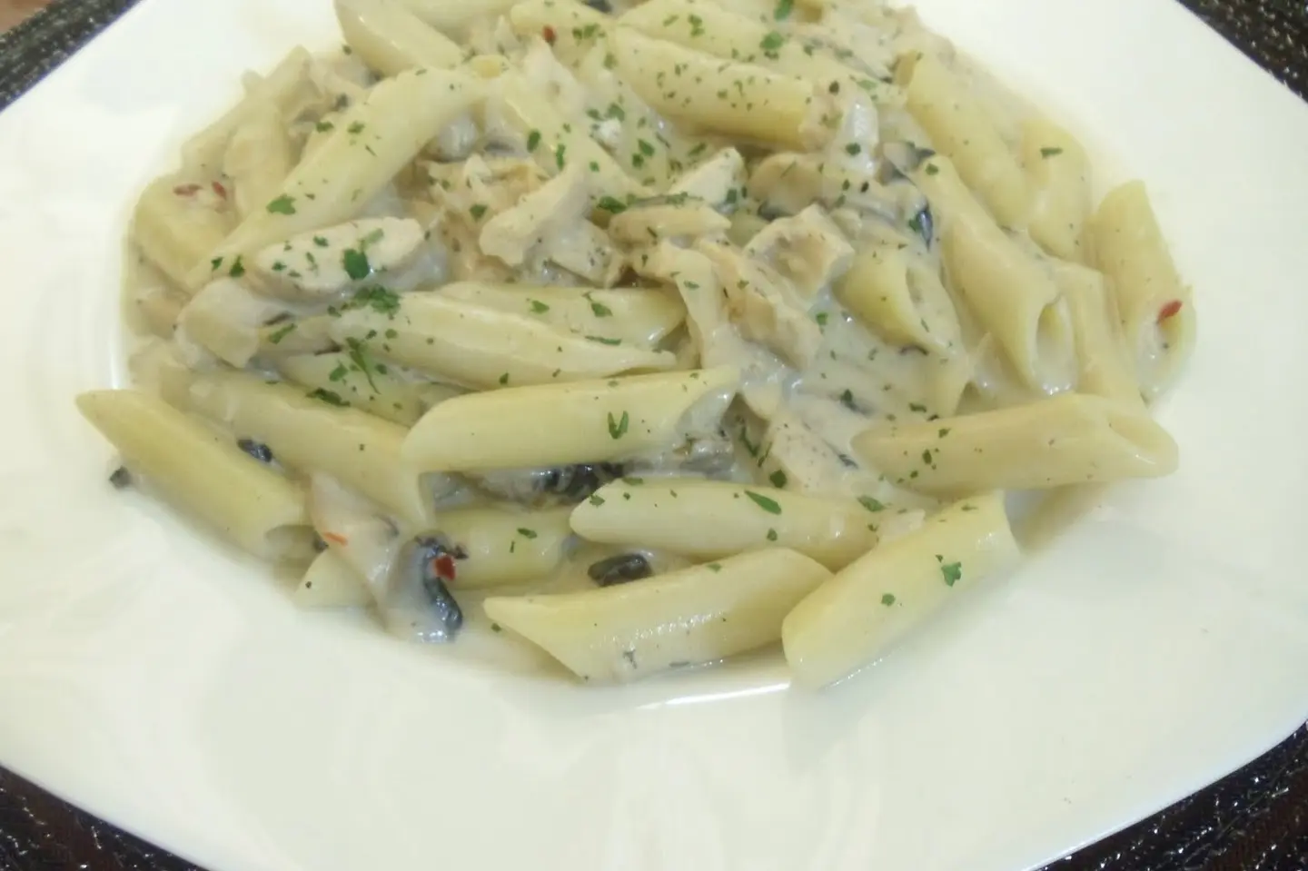 باستا بيضاء دجاج