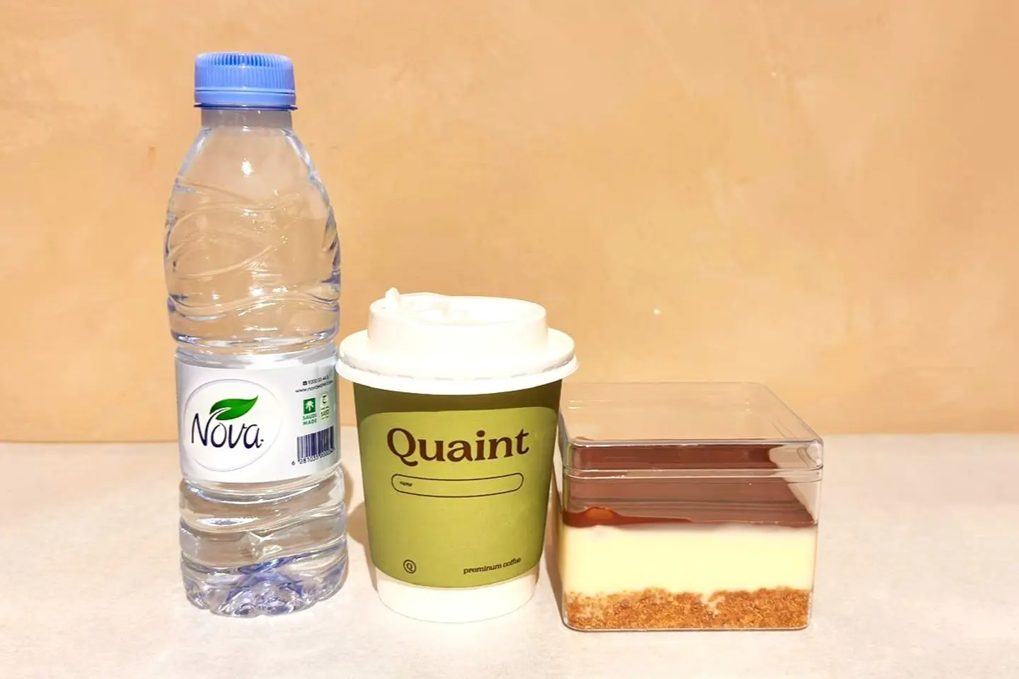 كامبو أوفر - 1 سلايس شوكليت تشيز كيك 1 كوفي داي سمول 1 ووتر