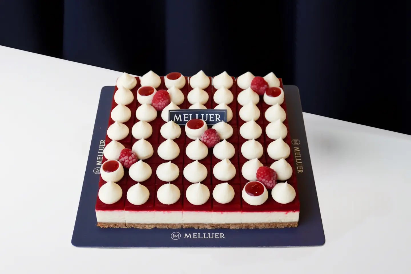 قاعده تشيز كيك التوت ٤٩ قطعه