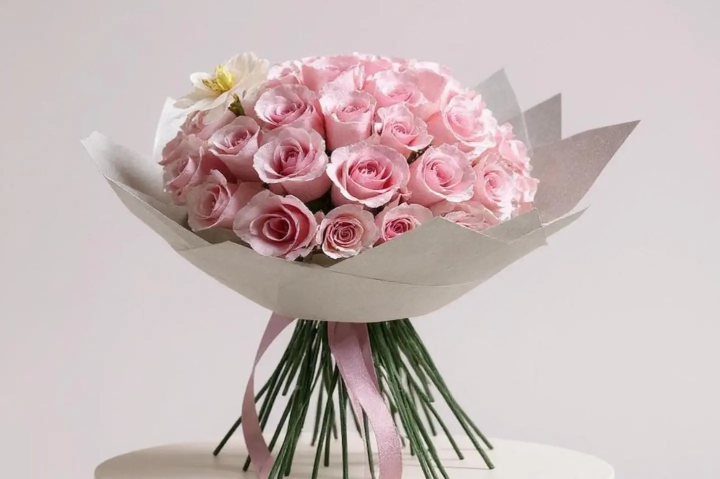 باقة الورود الورديه