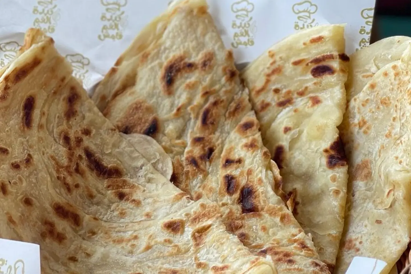شباتي جبن بالشيبس العماني