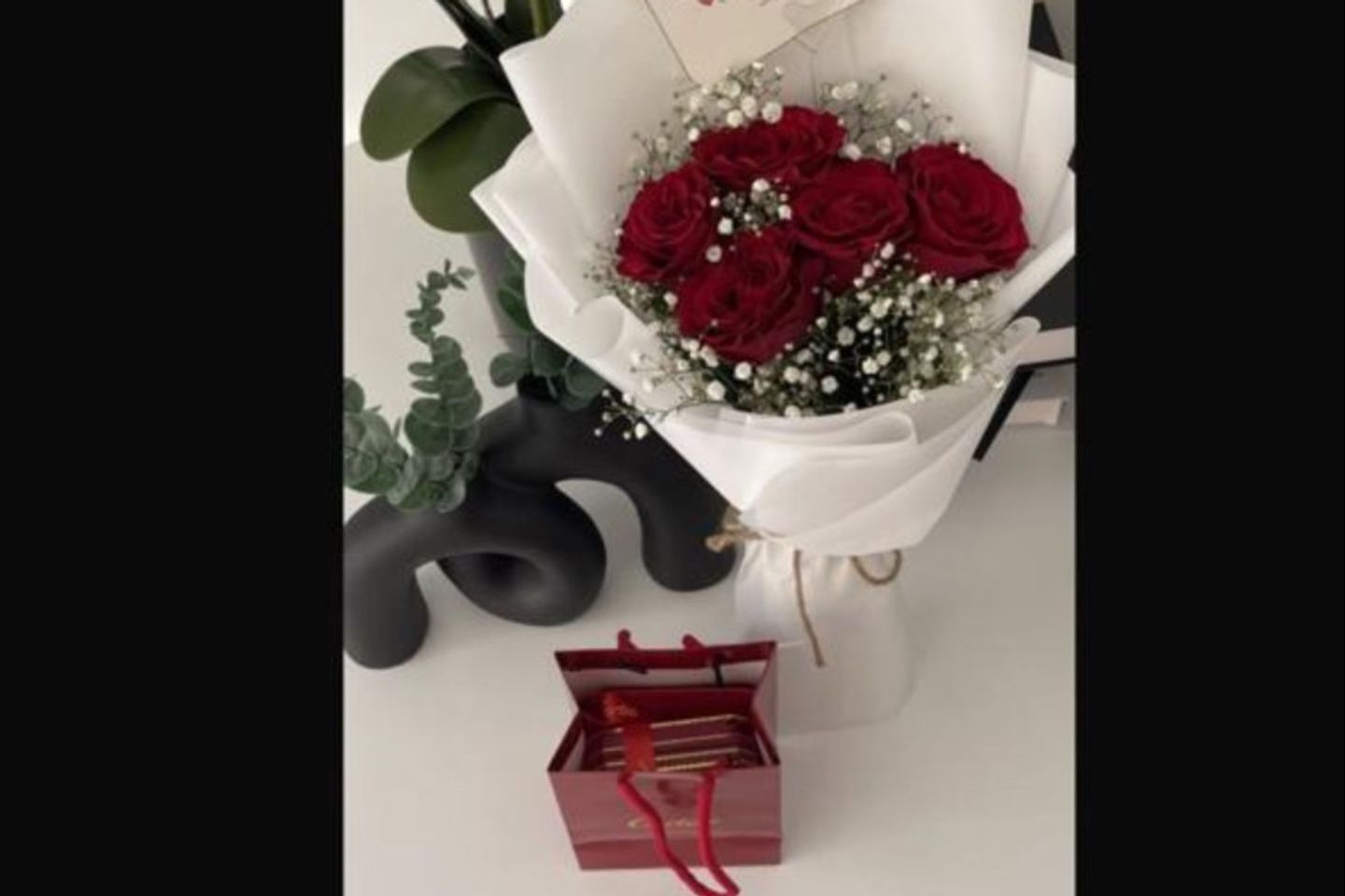 Cartier Brand Chain + Rose Bouquet