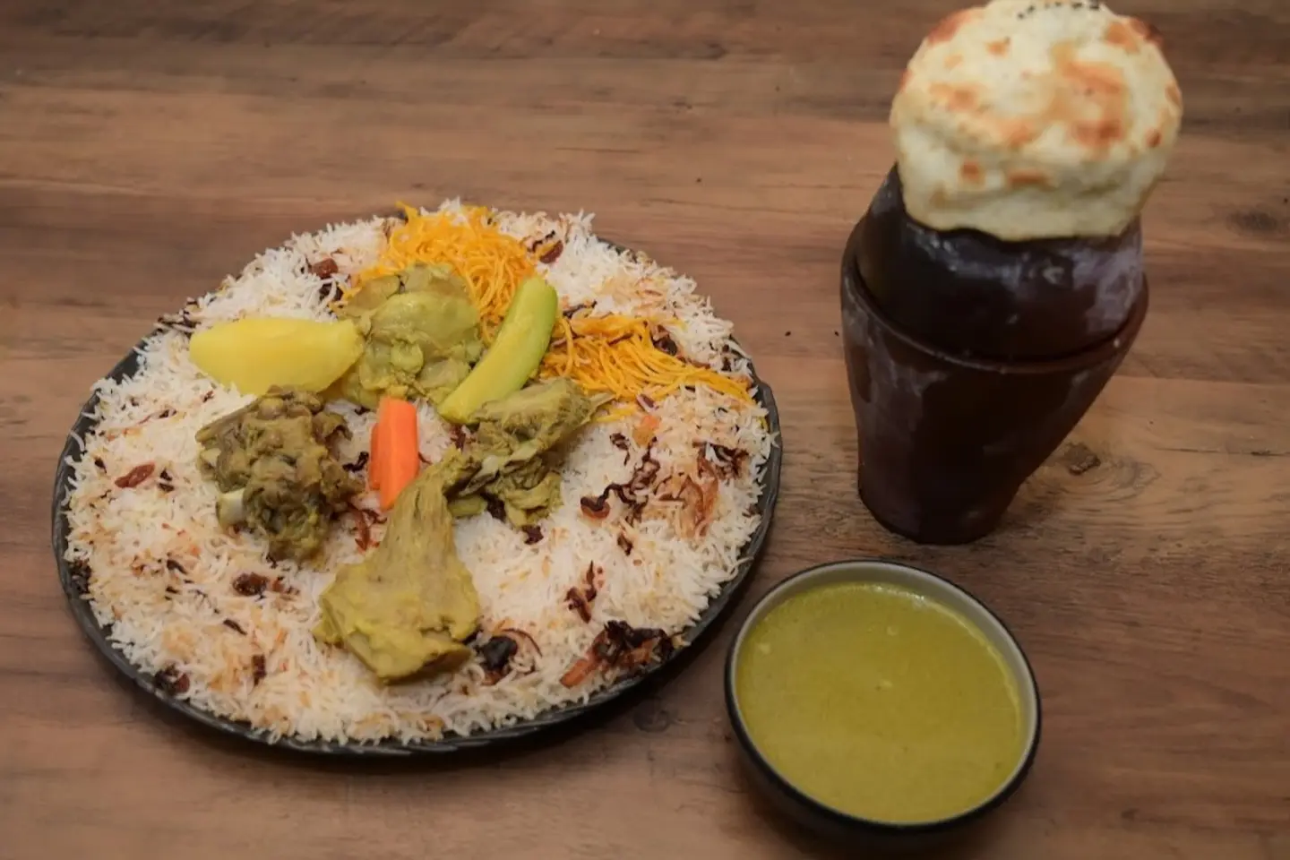 بورمة لحم تيس بالفخار