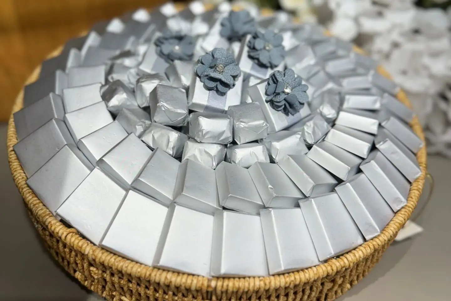 Large Silver Round Basket 36329