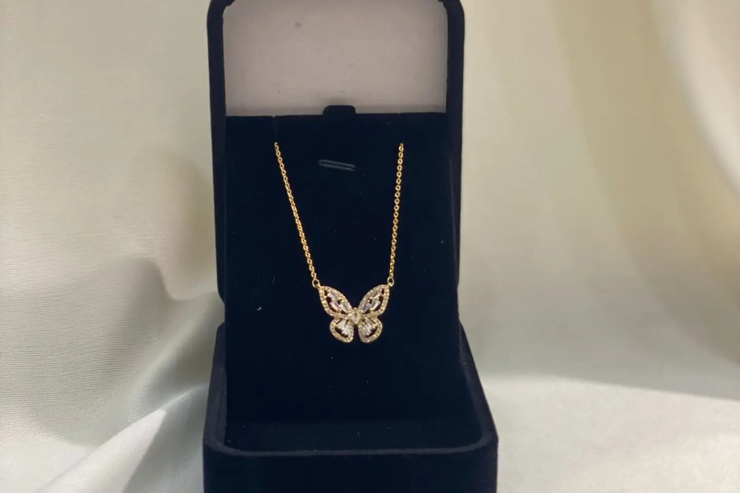 سلسال فراشه