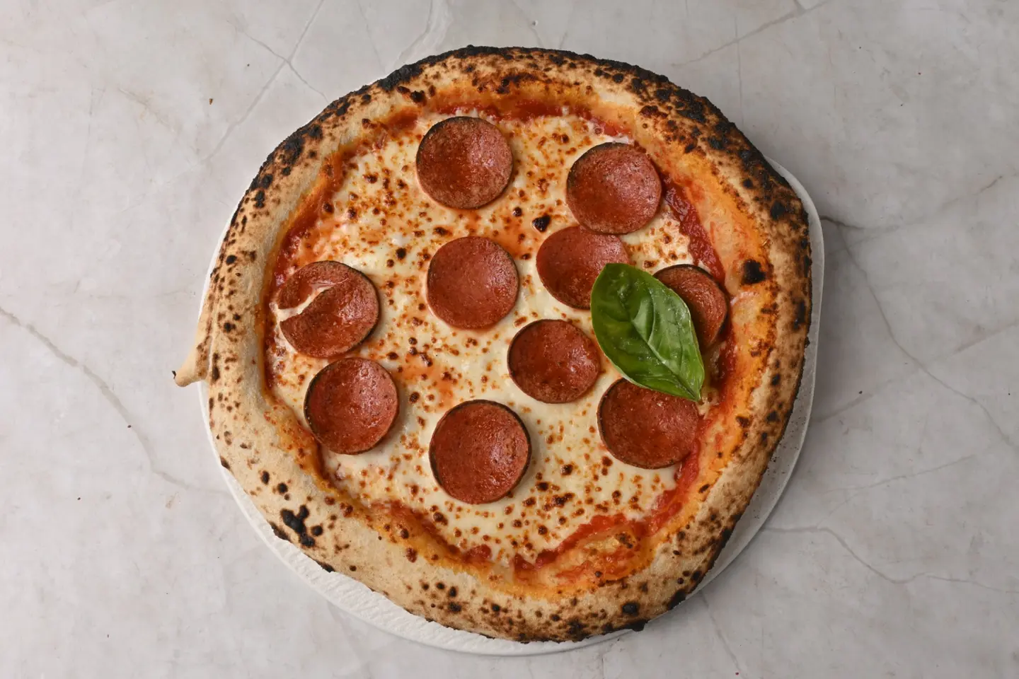 بيتزا بيبروني