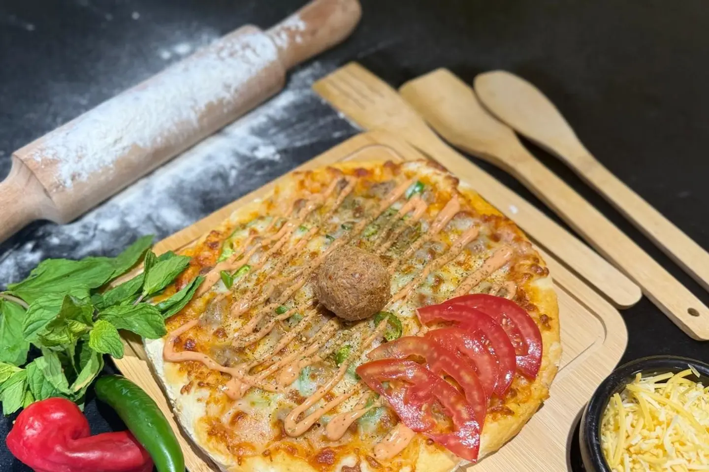 سجق وصوص وجبنة