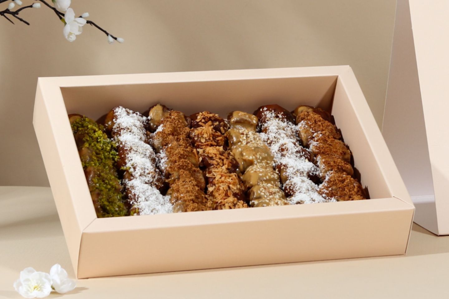 Stuffed Dates Box