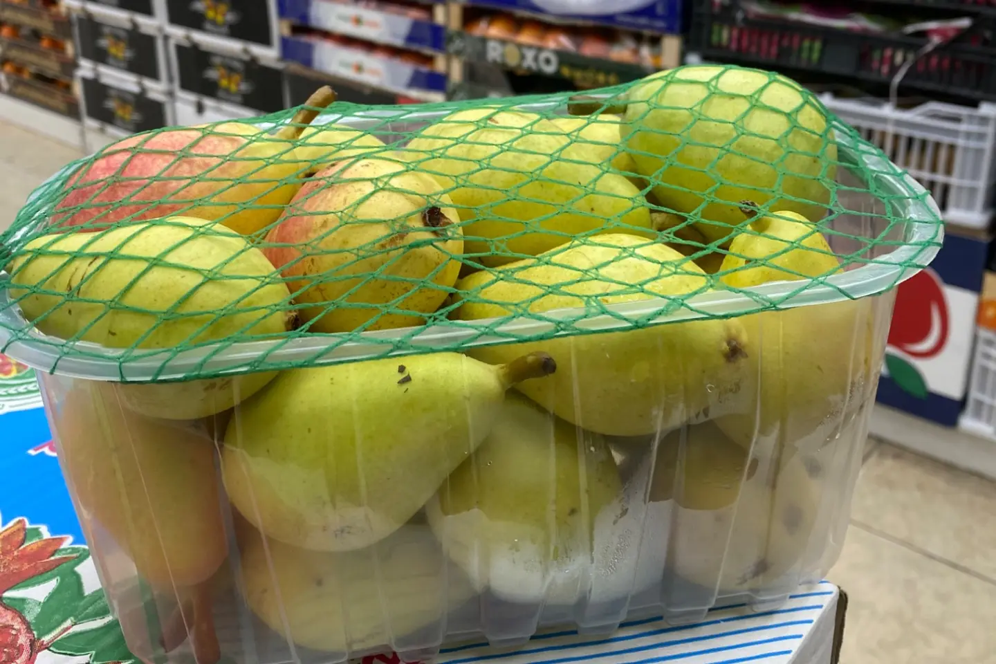 كمثرى اسباني علبه