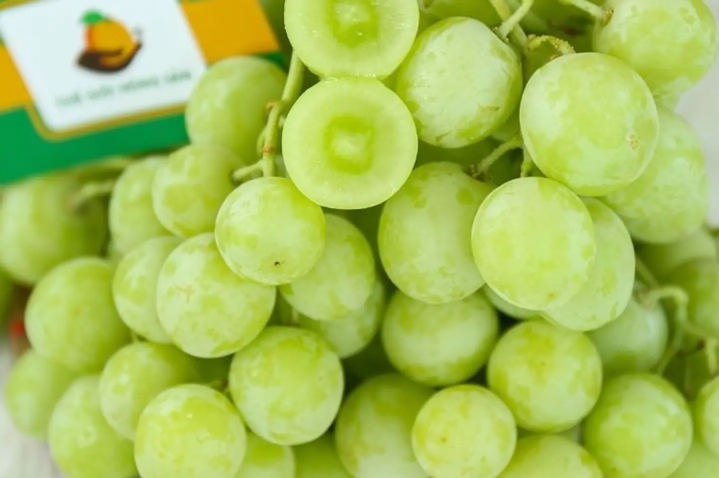 عنب اخضر بدون بذور - ١كيلو