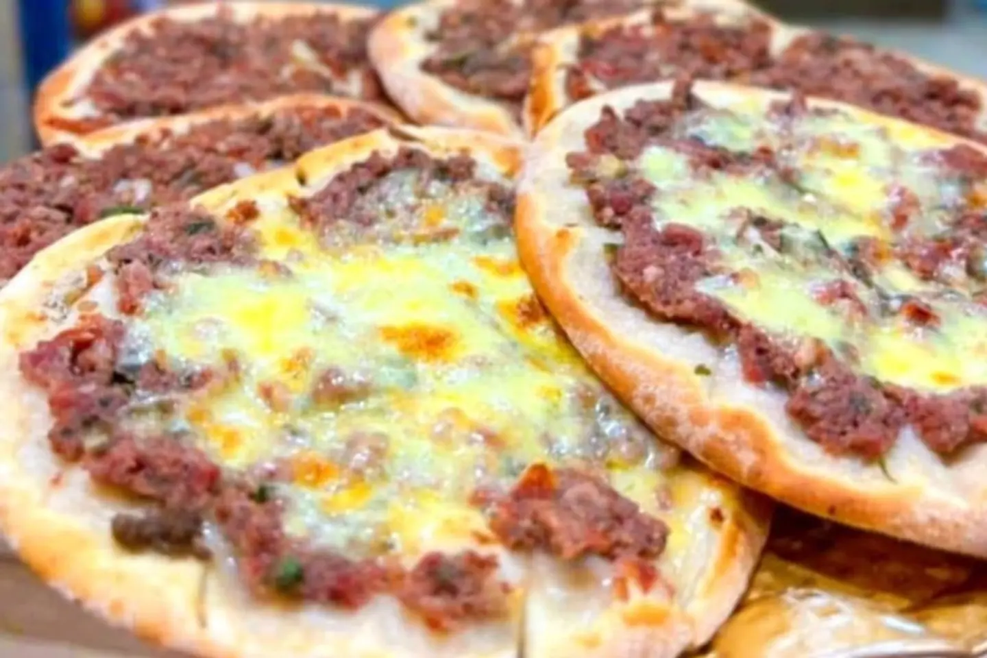 بوكس فطائر مناقيش