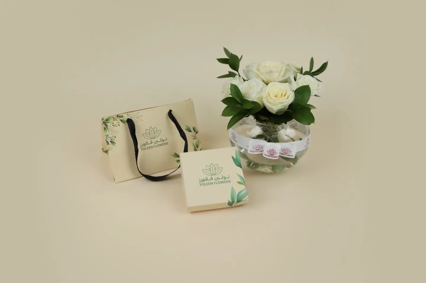 شوكلت بلجيكية من تولين وفازة ورد مميزة