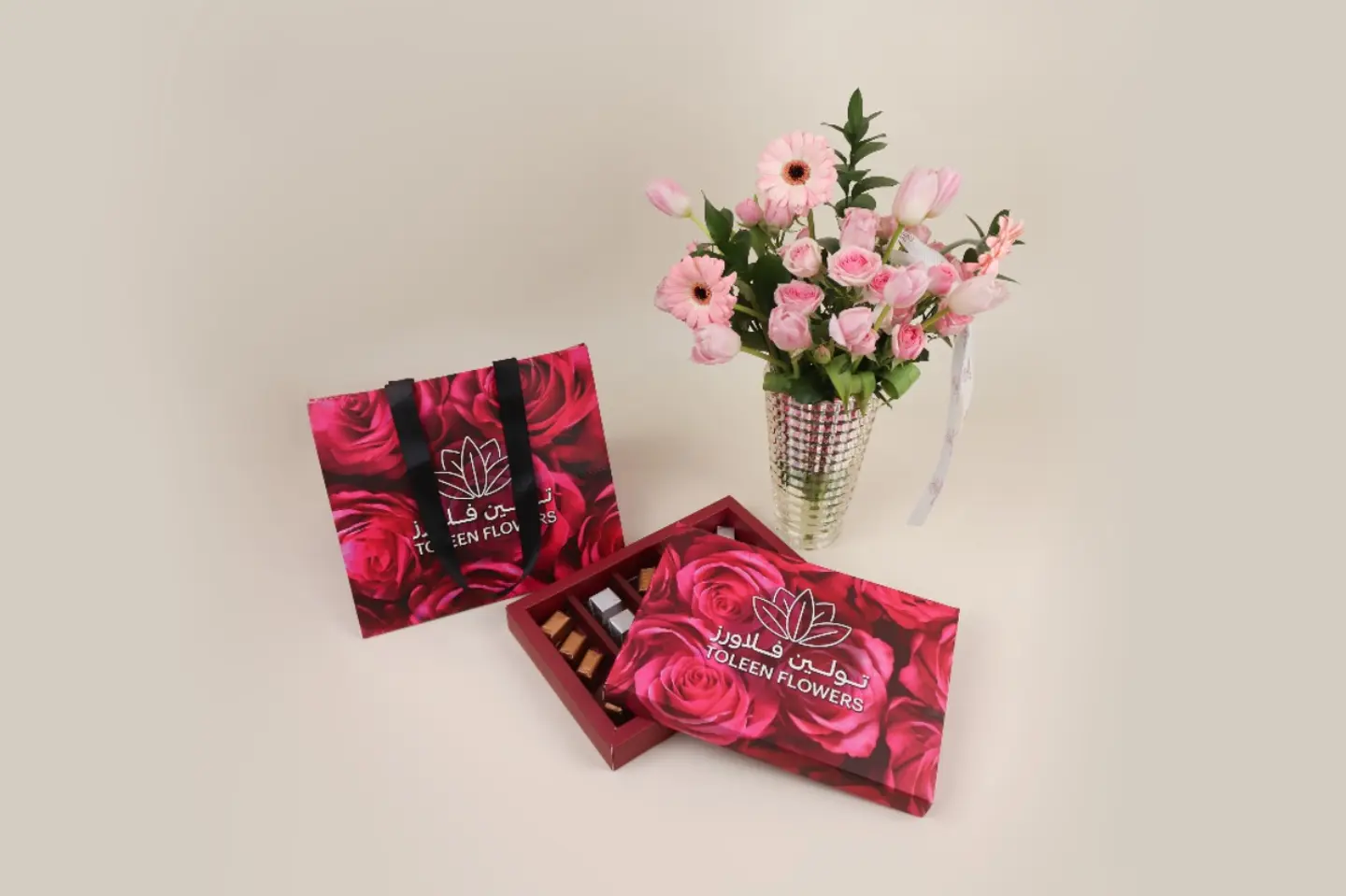 مزهرية ورود السحر الآسر وشوكولاتة تولين البلجيكية الفاخرة