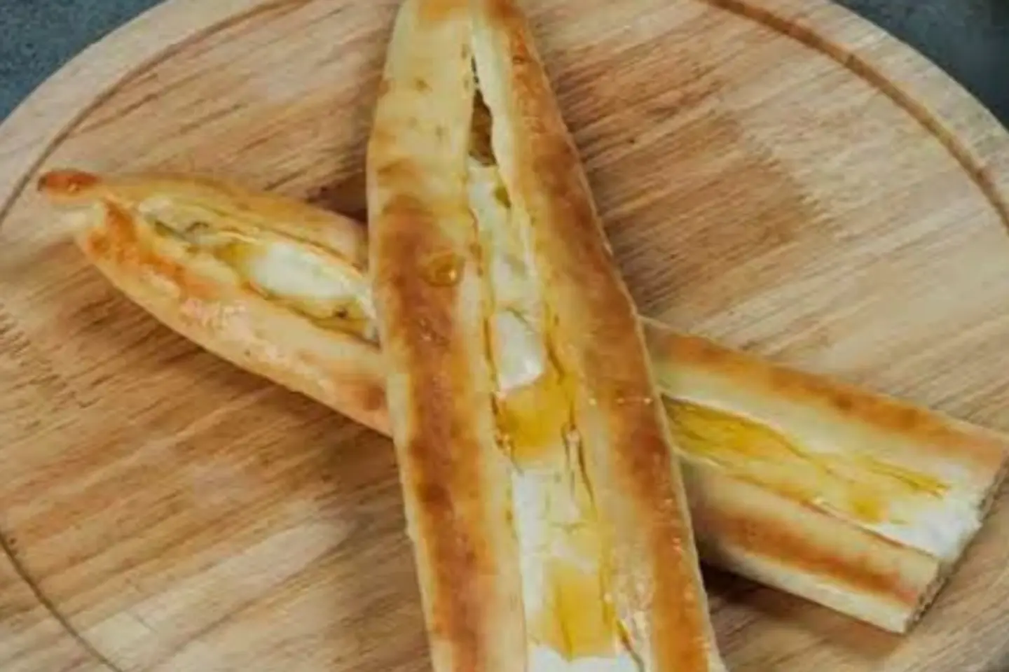 لبنة مع عسل