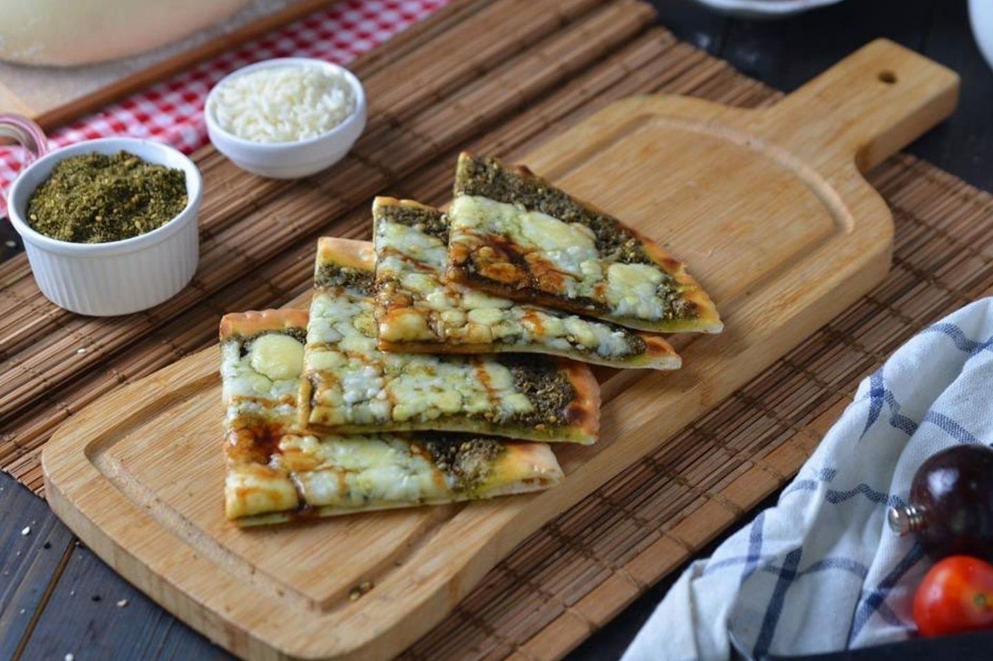 زعتر مع جبن