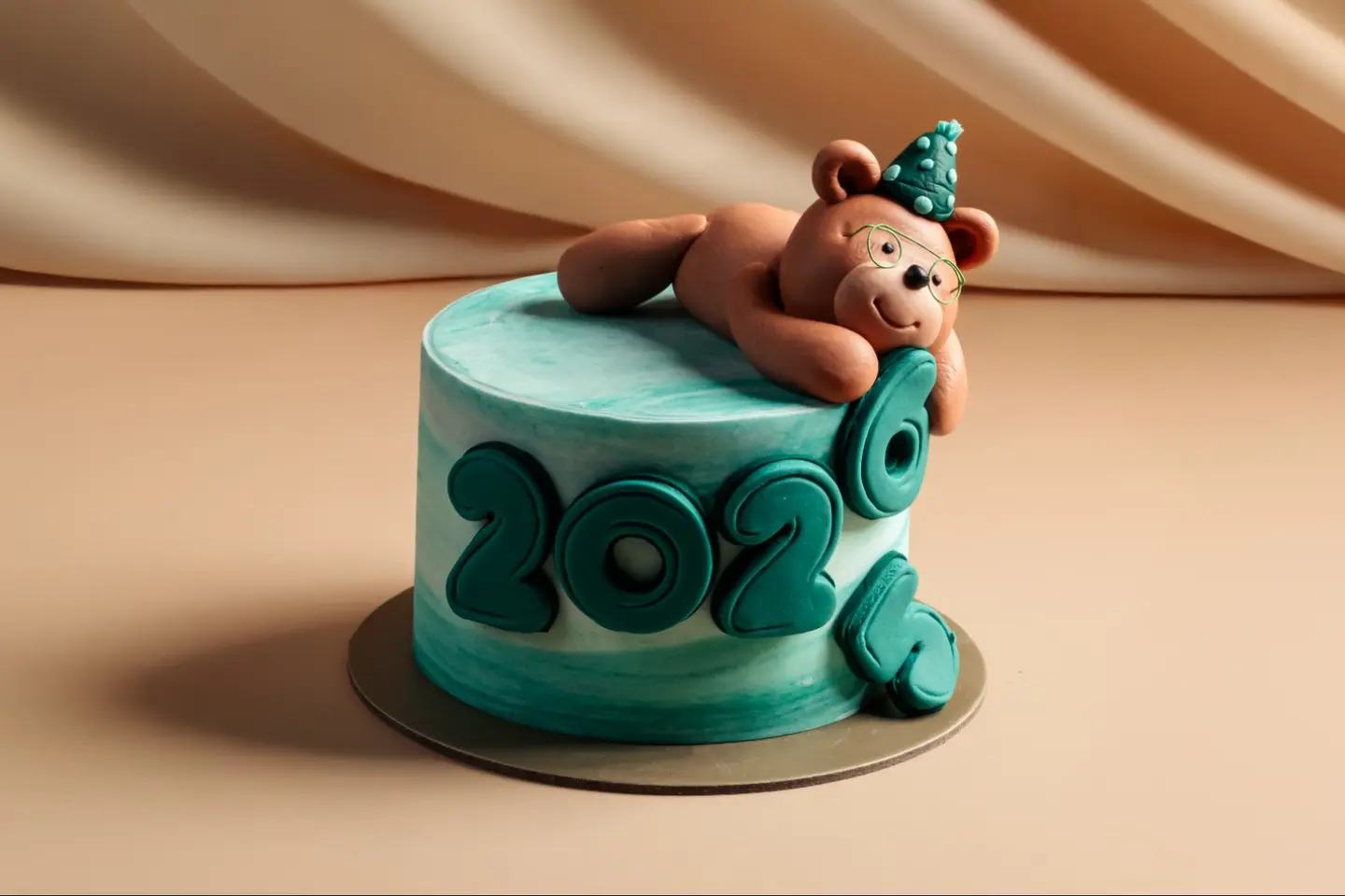 Teddy New Year Cake